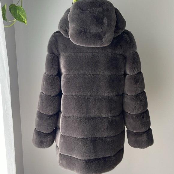 BCBGMAXAZRIA Charcoal Faux Fur Hooded Coat Size S - Picture 5 of 13